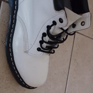 Boots Dr. Martens